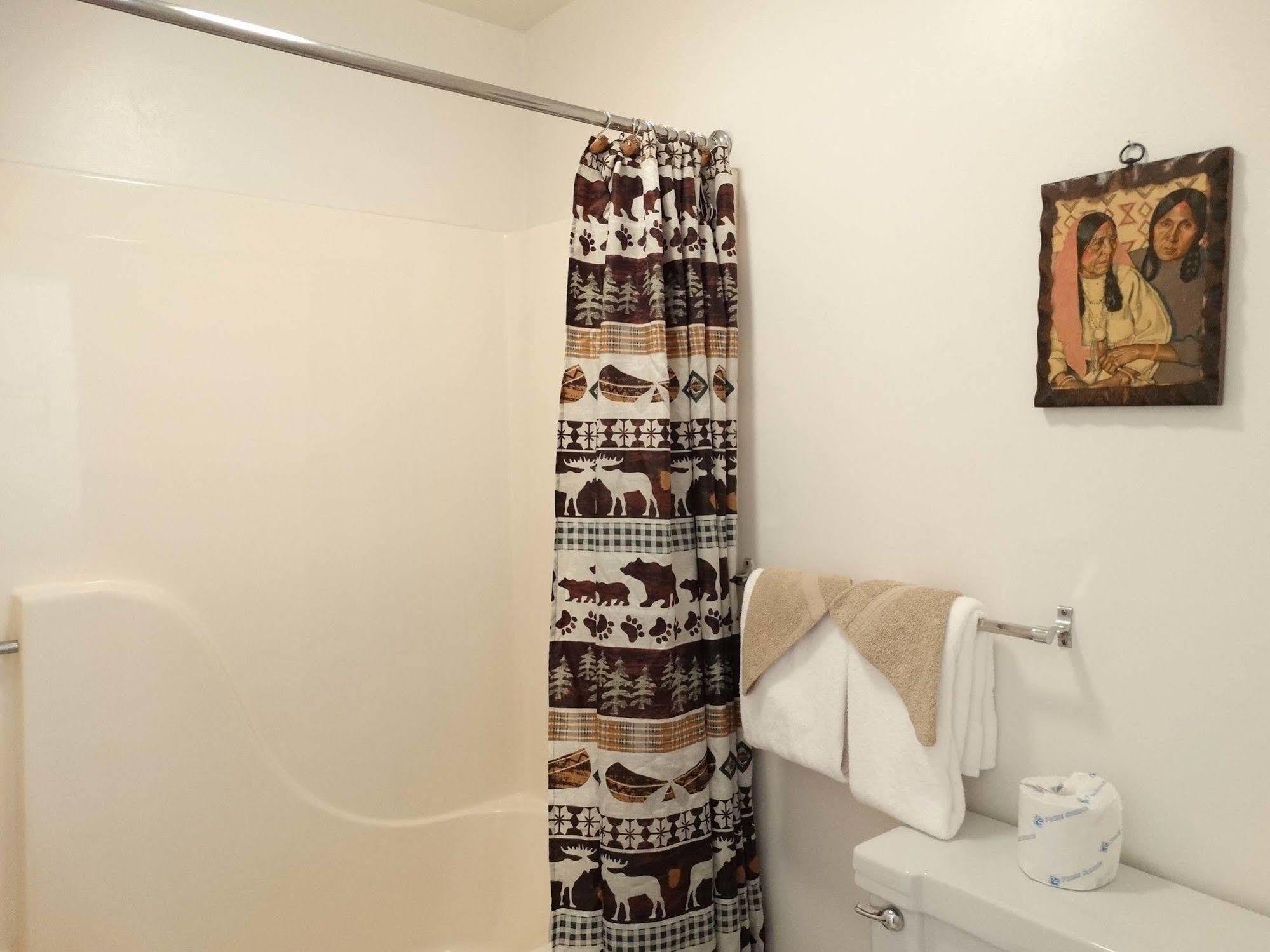 كاليسبيل، مونتانا Blue And White Motel المظهر الخارجي الصورة