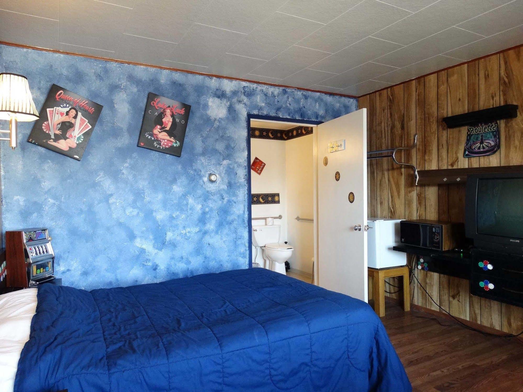 كاليسبيل، مونتانا Blue And White Motel المظهر الخارجي الصورة