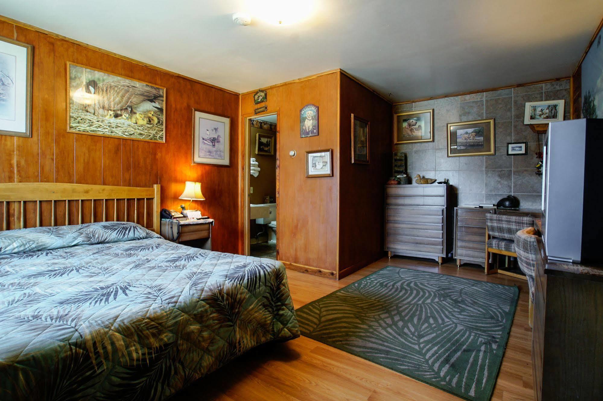 كاليسبيل، مونتانا Blue And White Motel المظهر الخارجي الصورة