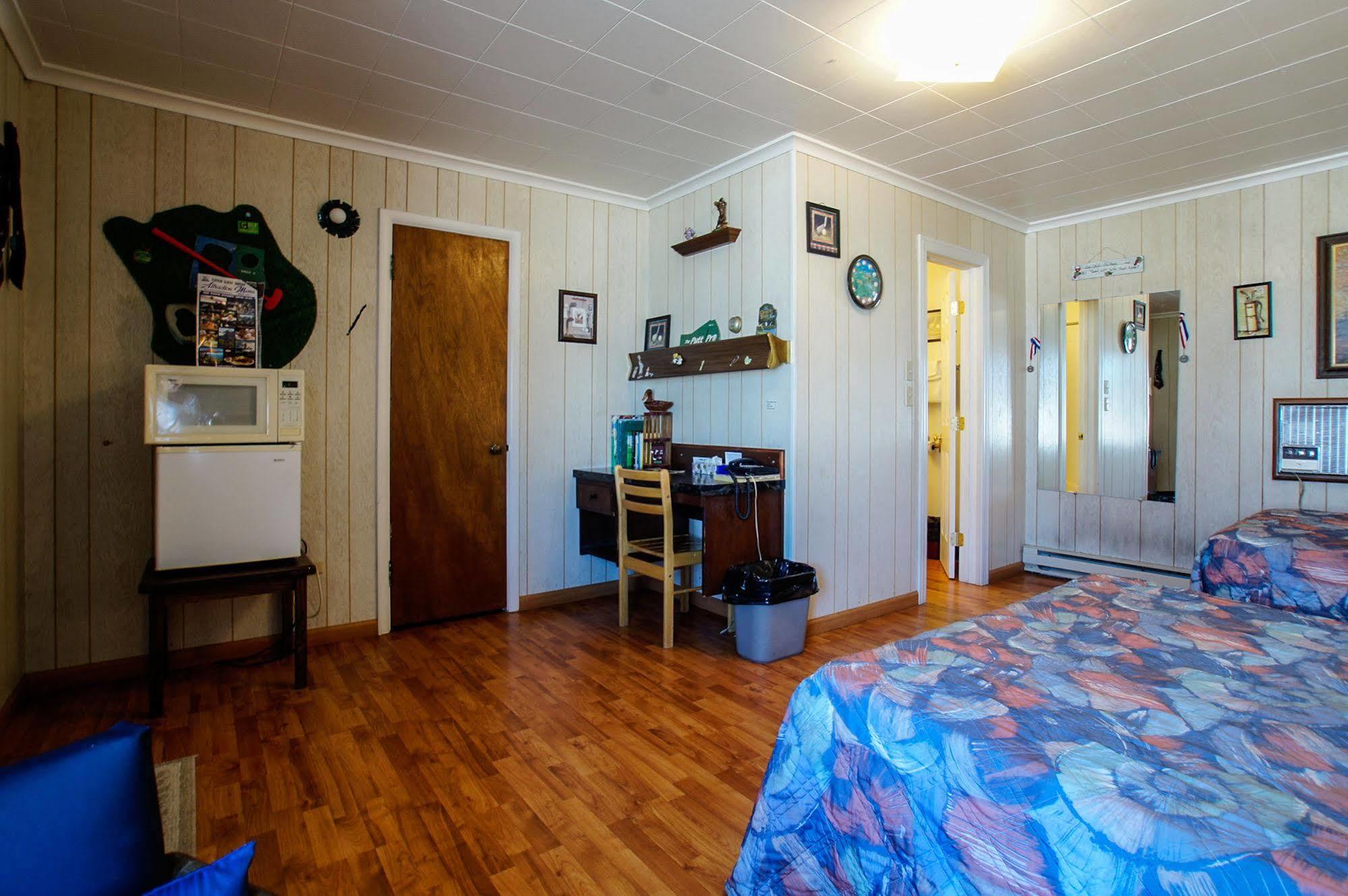 كاليسبيل، مونتانا Blue And White Motel المظهر الخارجي الصورة